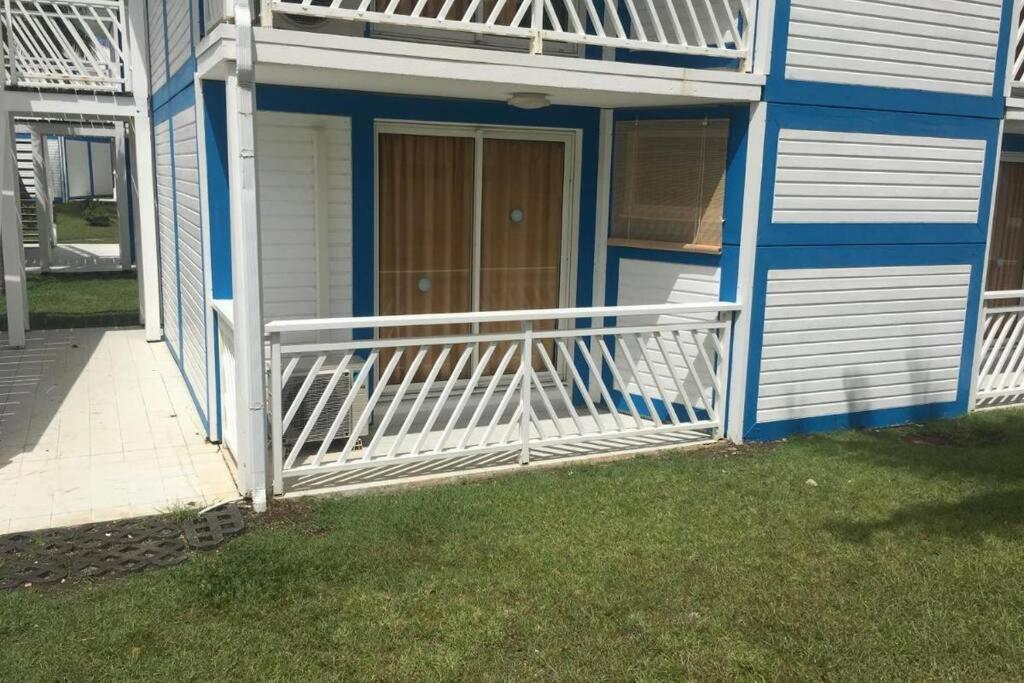 Superbe Studio Superieur Neuf Avec Balcon Saint-Francois (Grande-Terre) Exterior photo